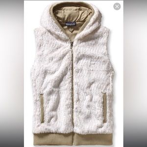 Patagonia conejo fleece hooded vest | faux fur | cream/tan